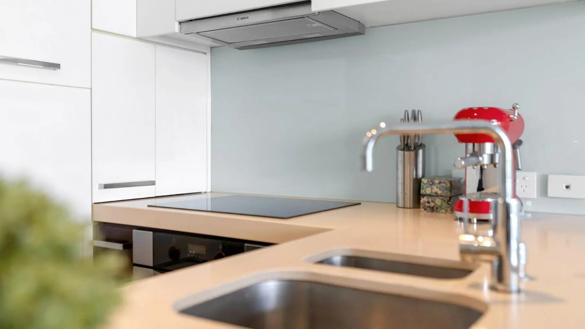 Belle Escapes 52 Harbour Lights With Ocean View Apartment Cairns Australia