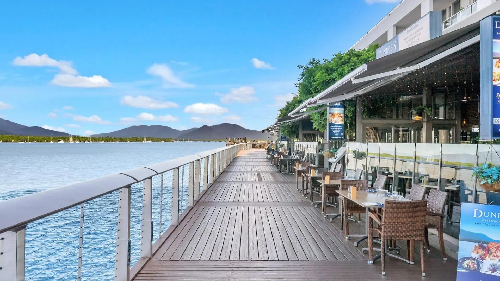 Belle Escapes 52 Harbour Lights With Ocean View Apartment Cairns